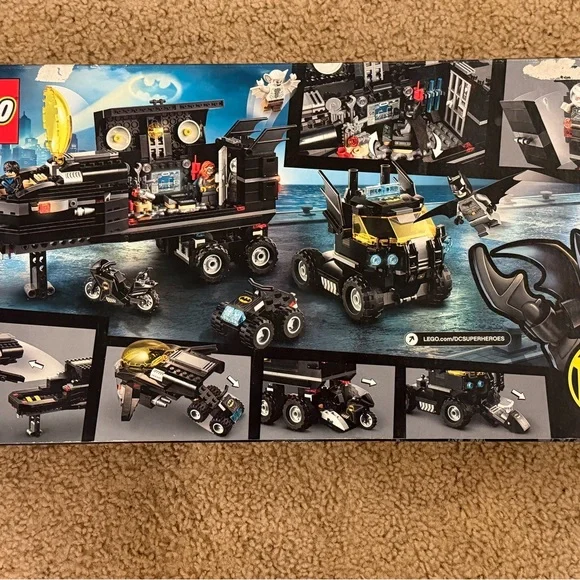LEGO Super Heroes Batman Mobile Base Trailer 76160
Never opend- Black and Yellow - Picture 2 of 2